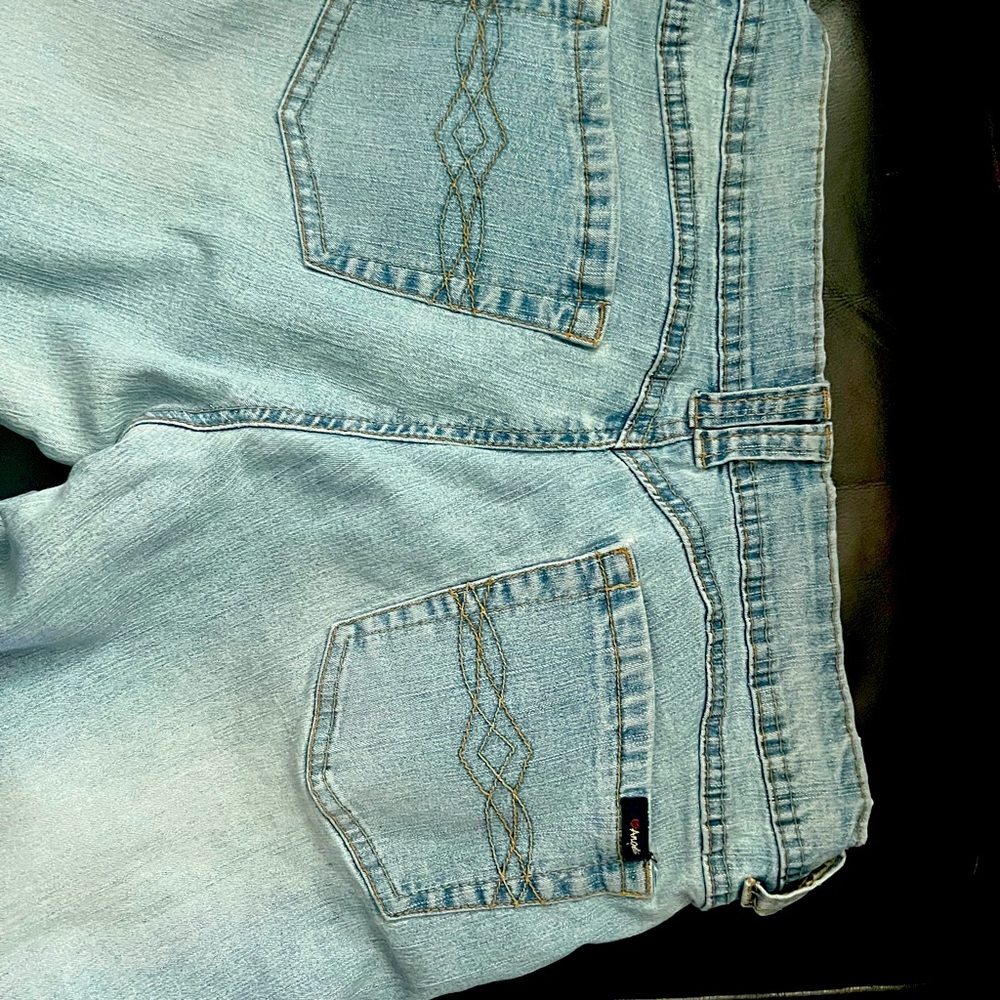 Angels Capris - Picture 2 of 6